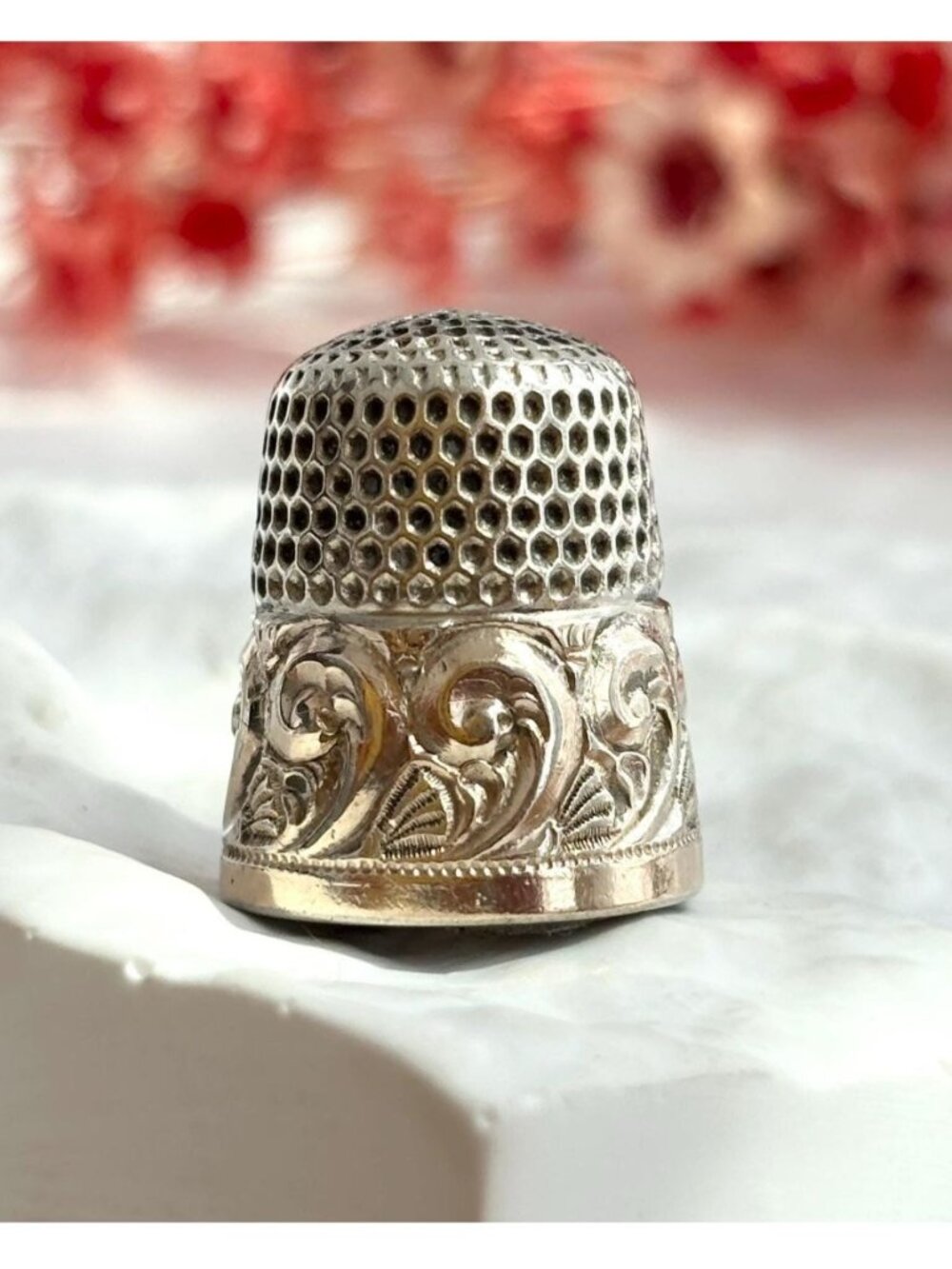 Simons Brothers SIgned Floral Repousse Hand Carved Textured 925 Vintage Thimble